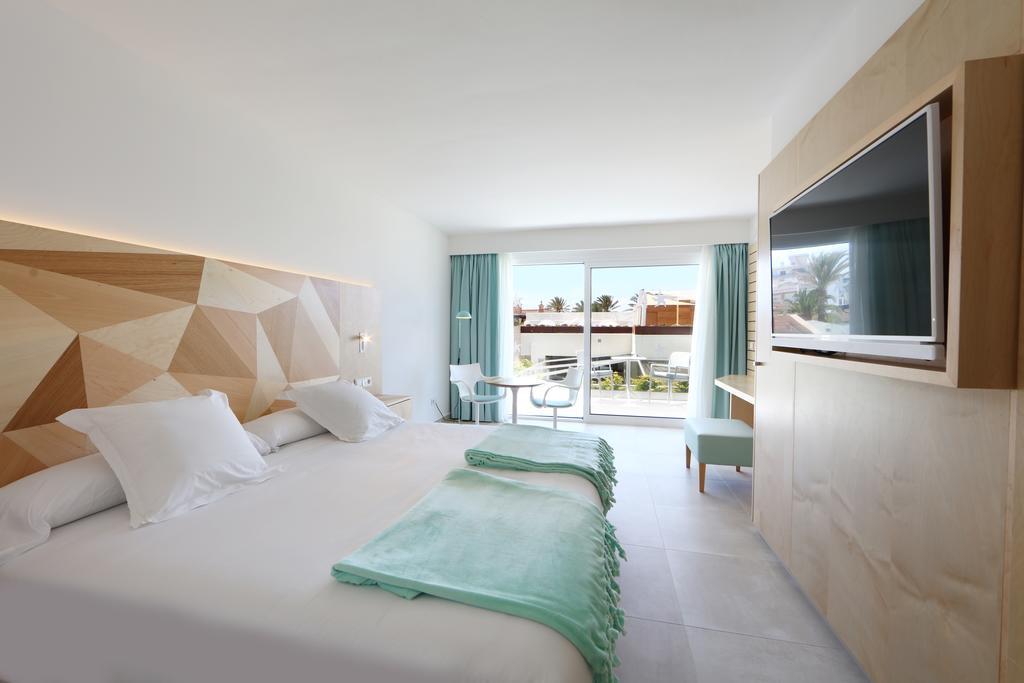 Double Room with Partial Sea View