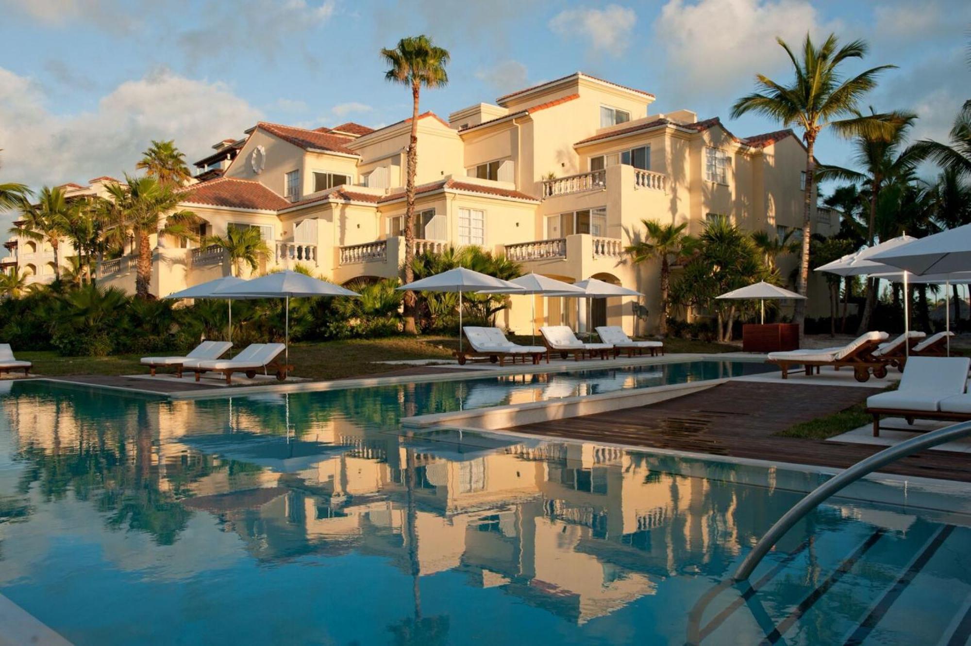 Hotel Luxury One-Bedroom Suite - Adult Only