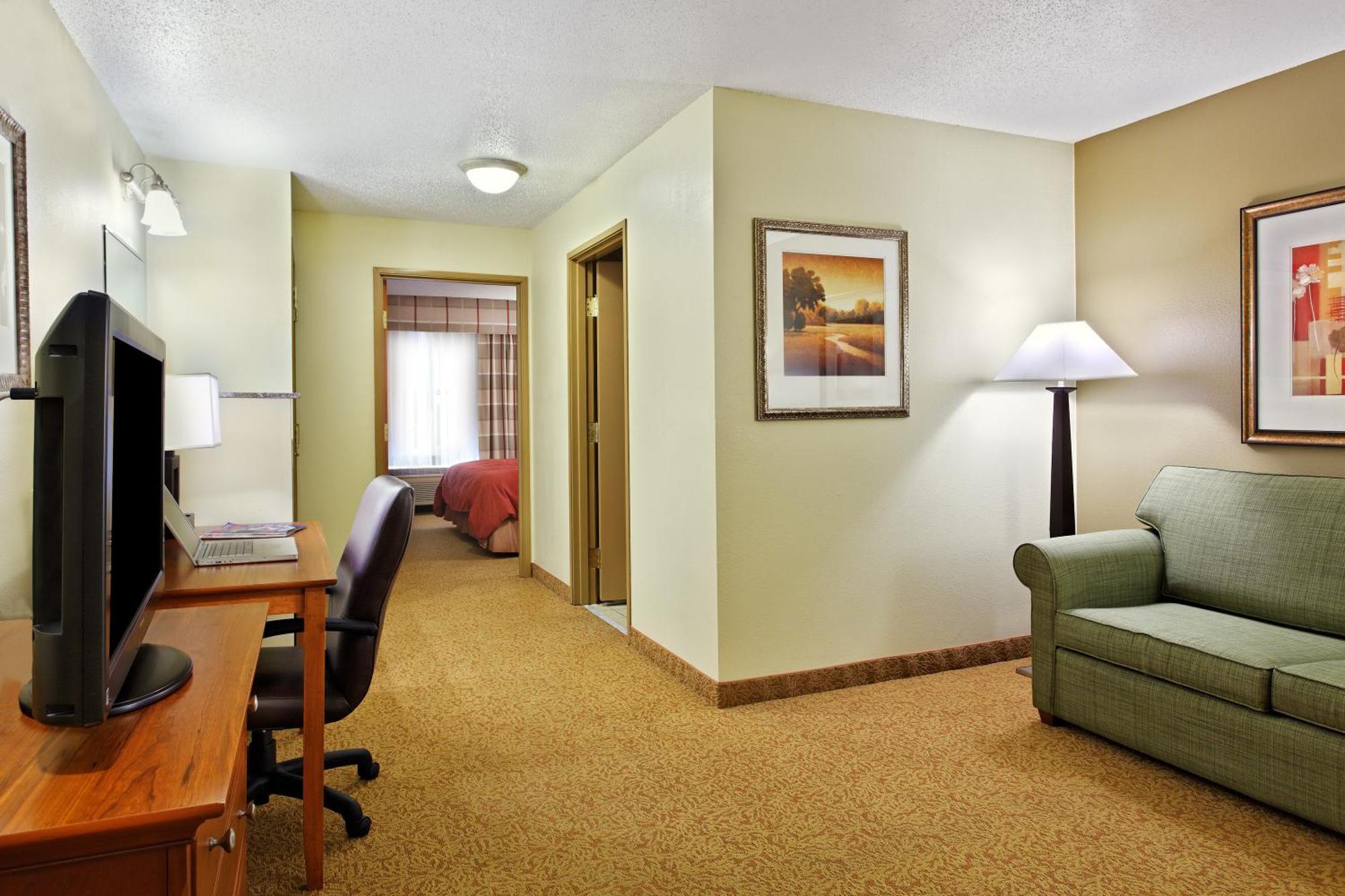One-Bedroom King Suite