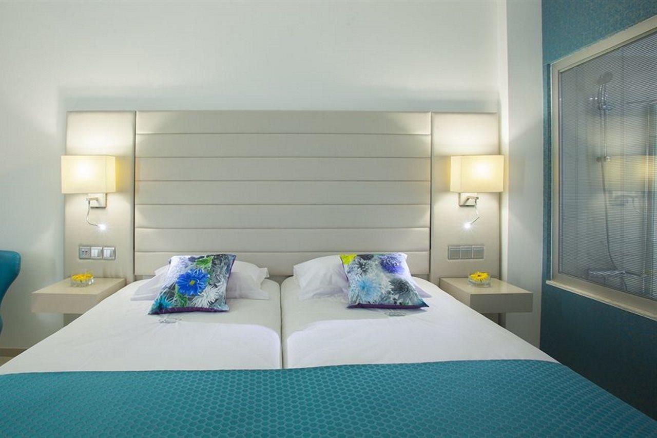 Superior Room with Land View