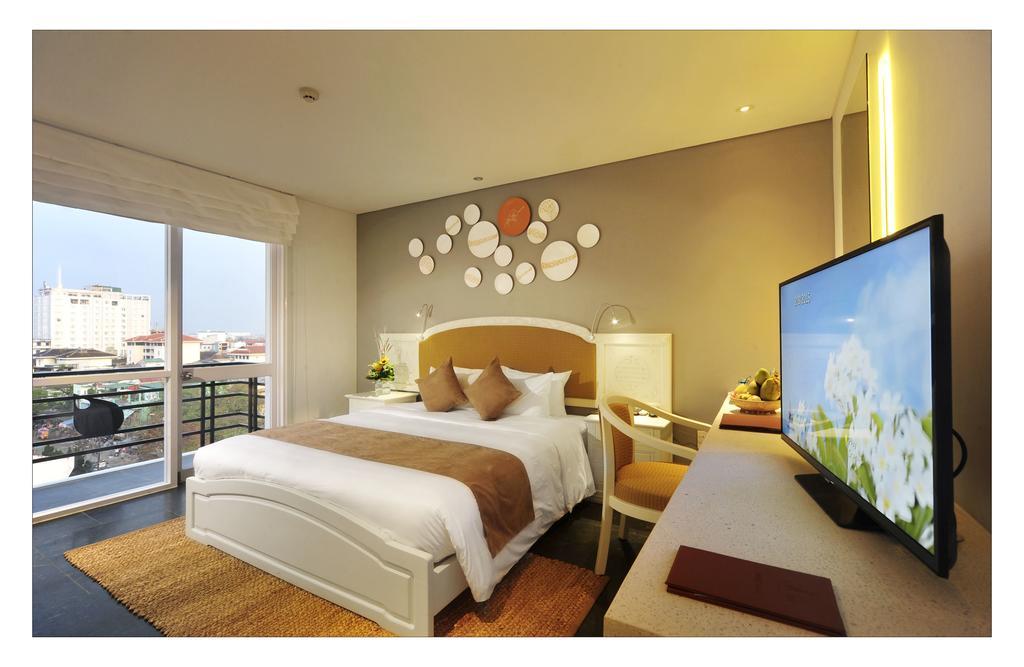 Deluxe Double or Twin Room