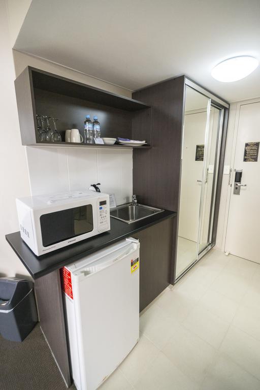 Deluxe Queen Room with Balcony