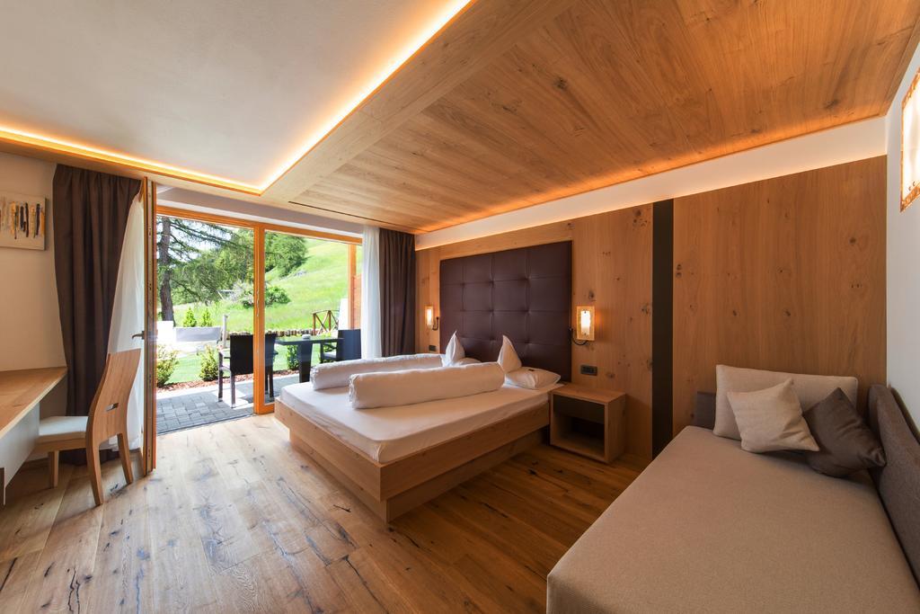 Superior Double Room,1593659101:JPEG