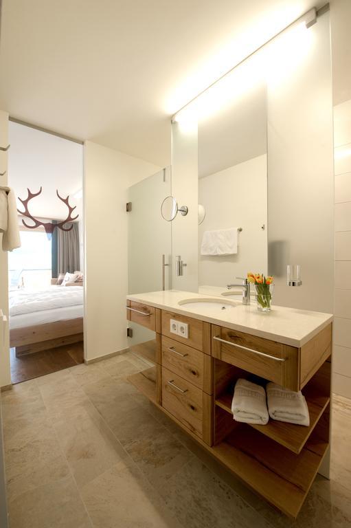 Deluxe Double Room,325474960:JPEG