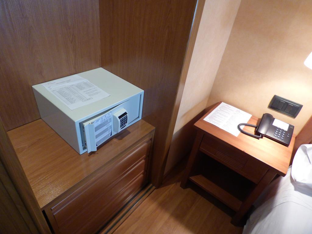 Twin Room with Extra Bed (2 Adults + 1 Child)