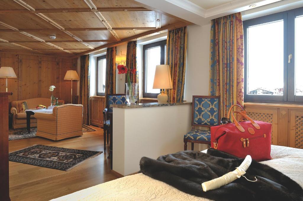 Junior Suite,743755861:JPEG