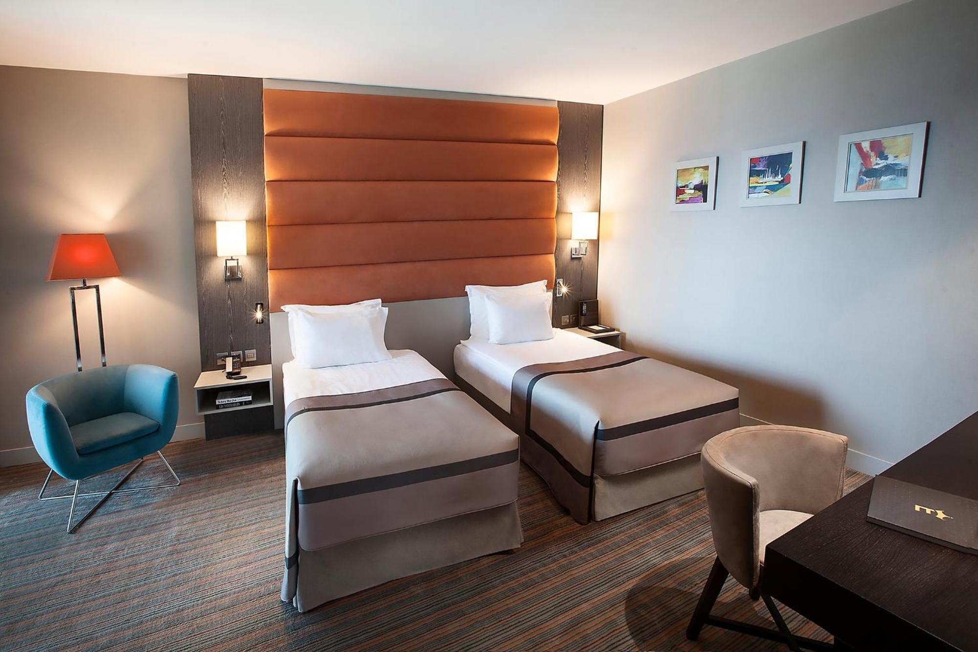 Standard Zimmer mit Kingsize-Bett