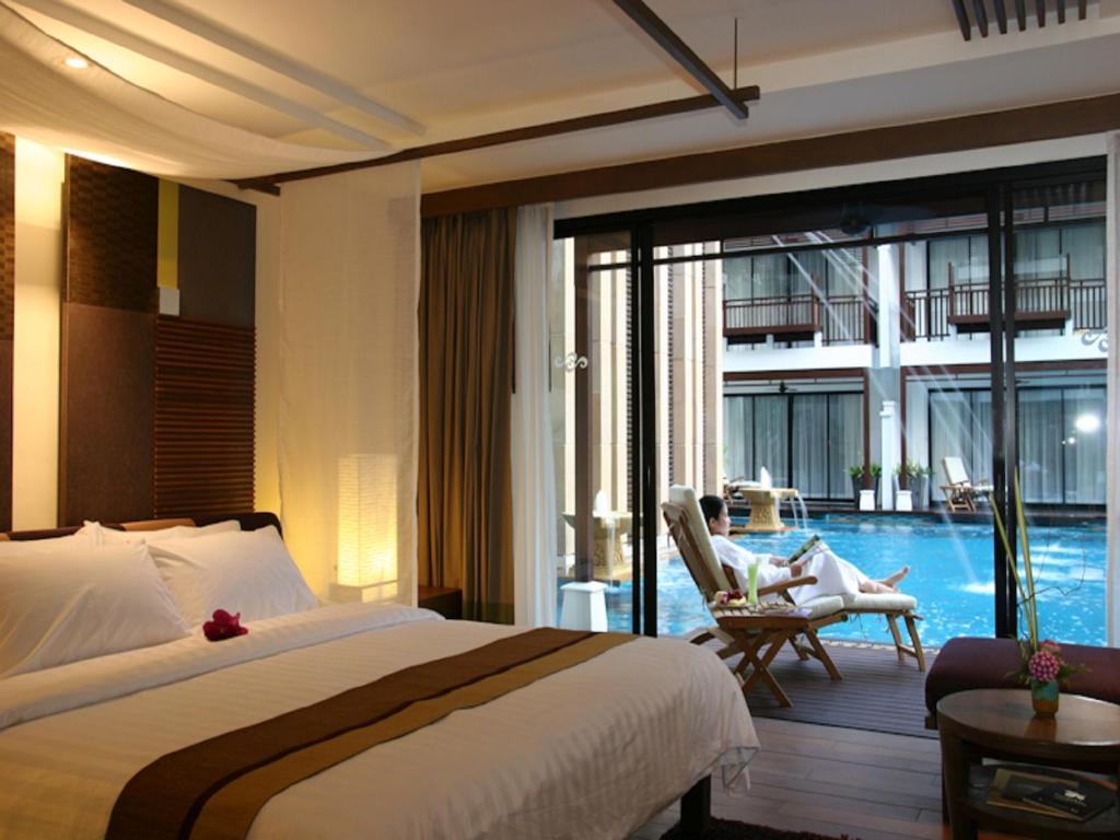 Deluxe Double or Twin Room with Pool Access