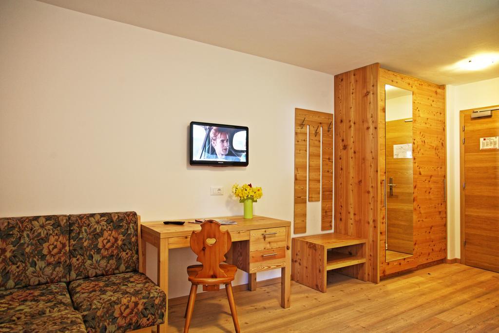 Comfort Doppelzimmer mit Balkon und Bergblick