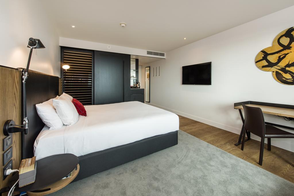 Grand King Accessible Room