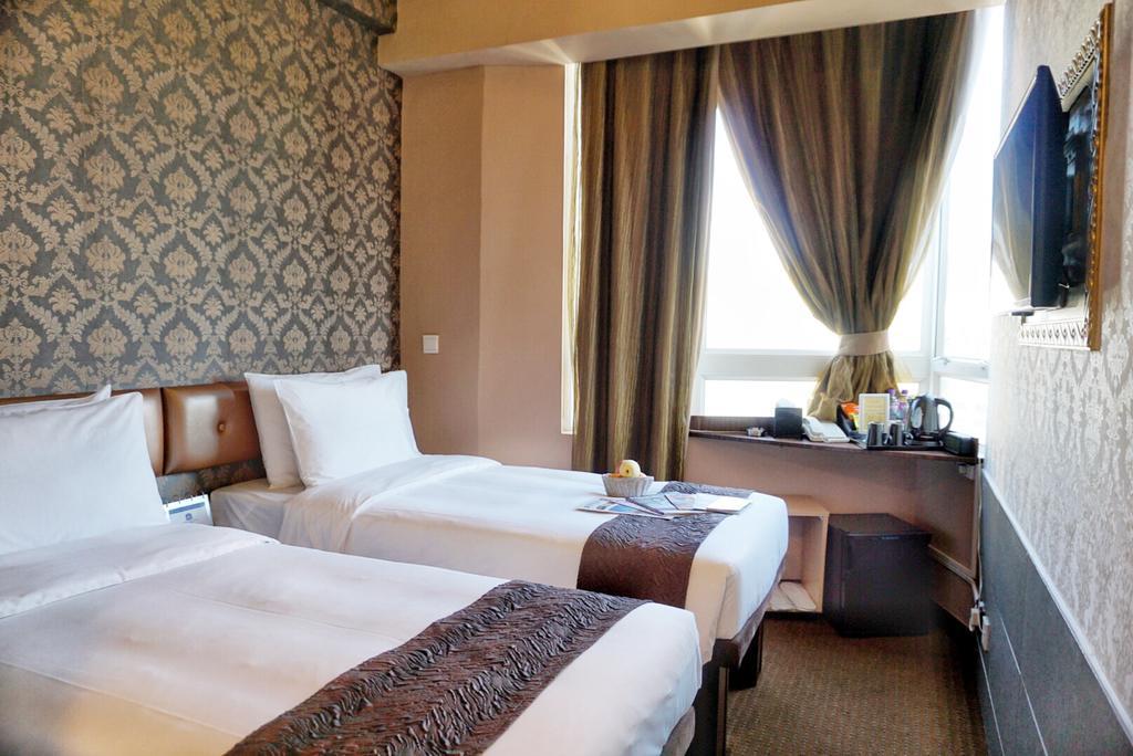 Superior City View Room