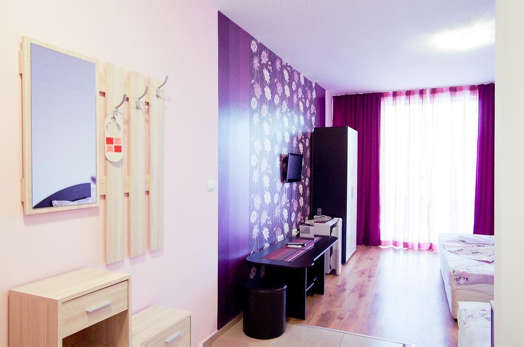 Standard Queen Room with Two Queen Beds