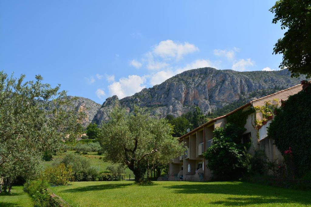 Superior Double Room with Balcony and Valley view