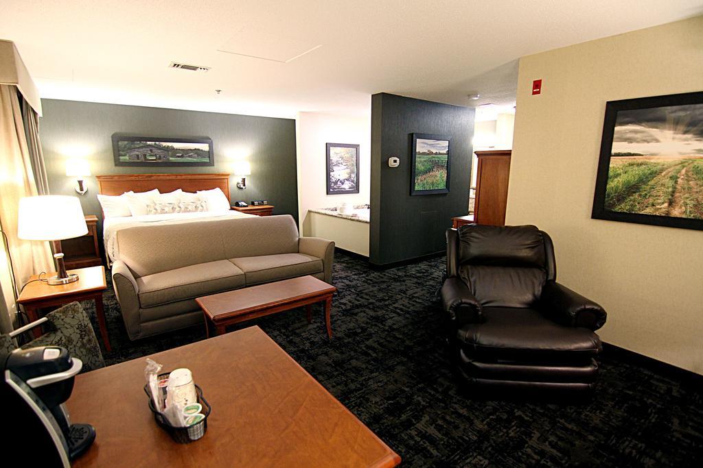 Suite with Spa Bath