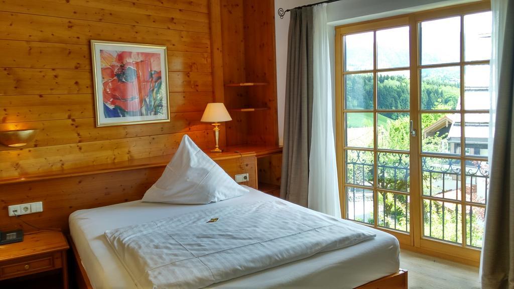 Doppelzimmer mit Queensize-Bett - 1,60 m breit (hauptsächlich Nebengebäude)