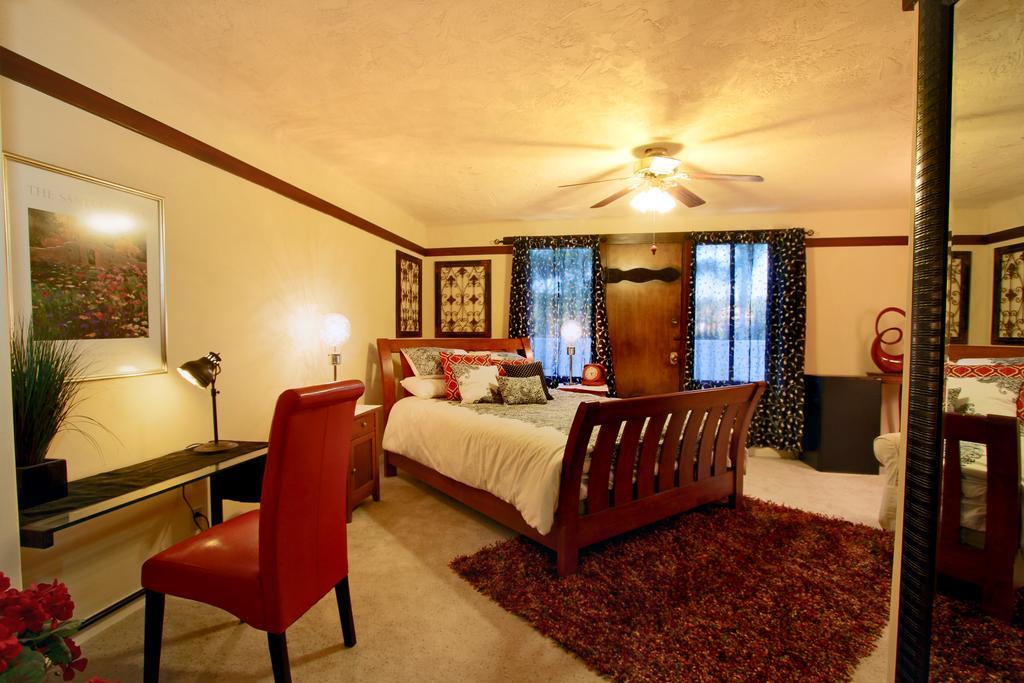 Queen Room with Balcony