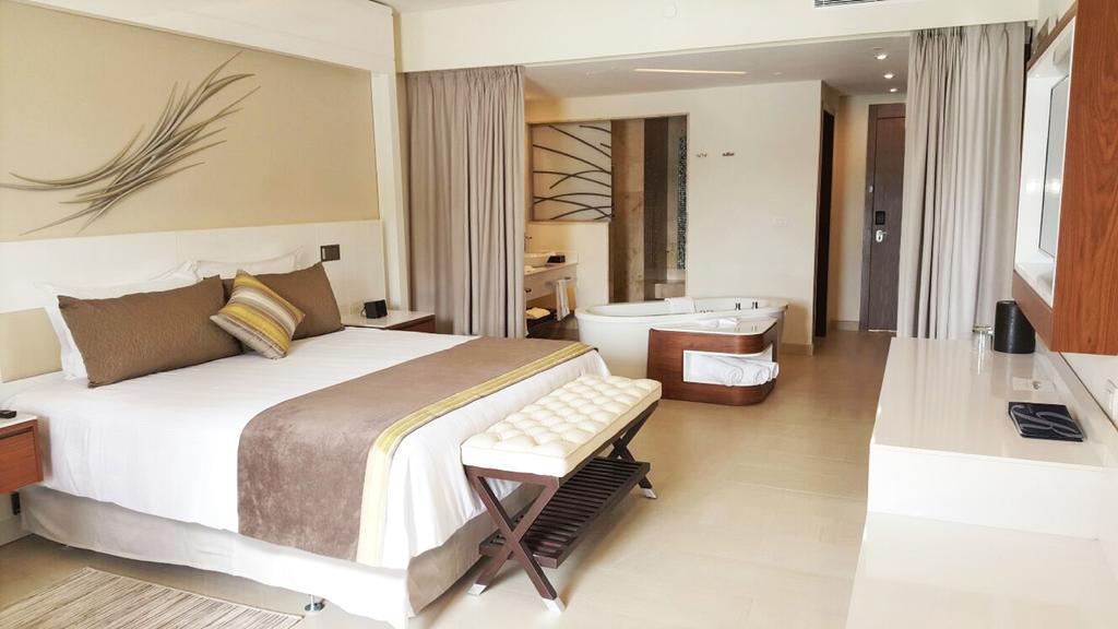 Luxury Family Suite Diamond Club