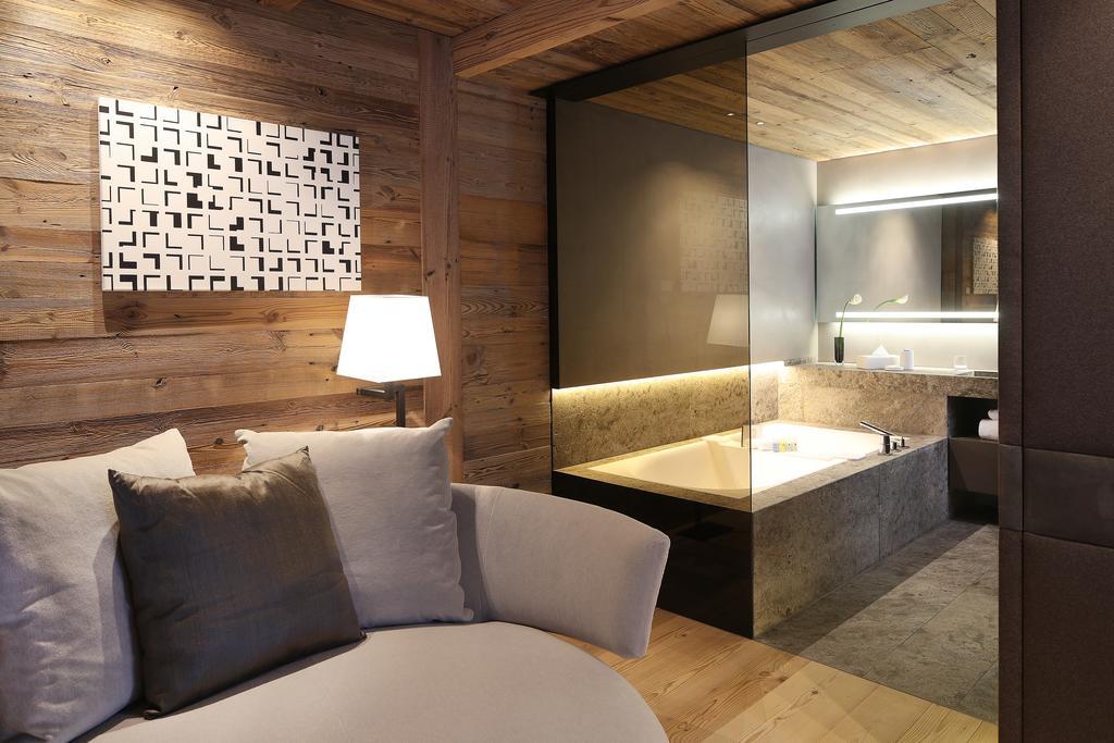 Suite,435413859:JPEG