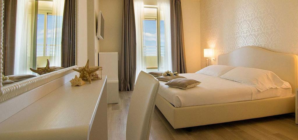 Suite Panoramica con Vista Mare Laterale