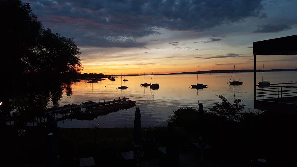 Doppelzimmer mit Seeblick