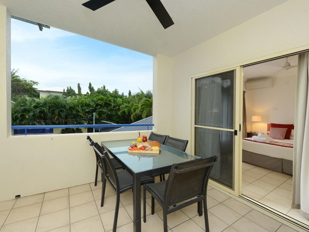 Three-Bedroom Apartment Spa Bath