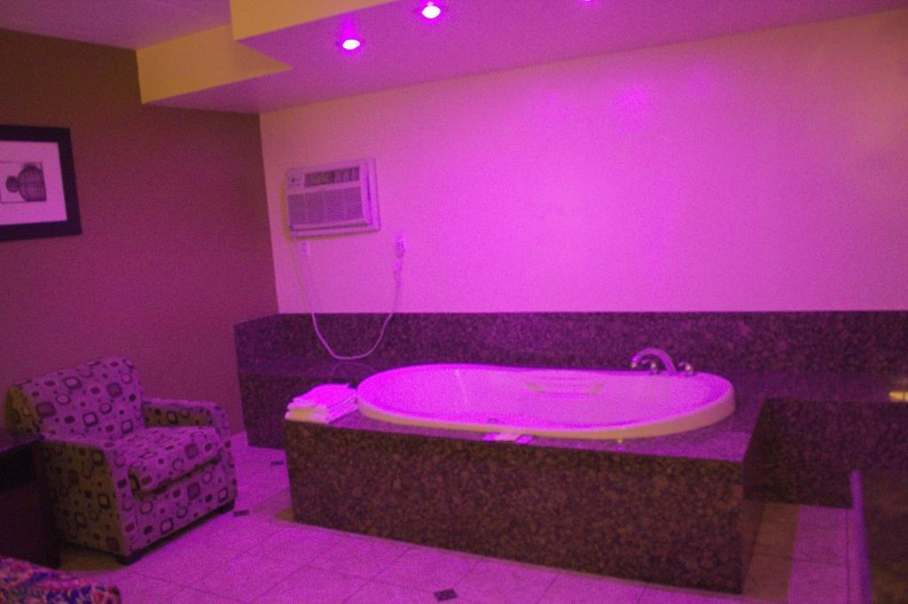 King Room with Whirlpool