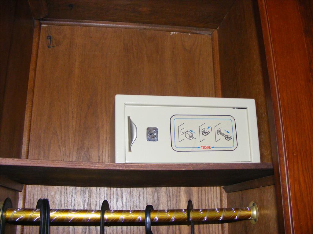 Deluxe Single Room
