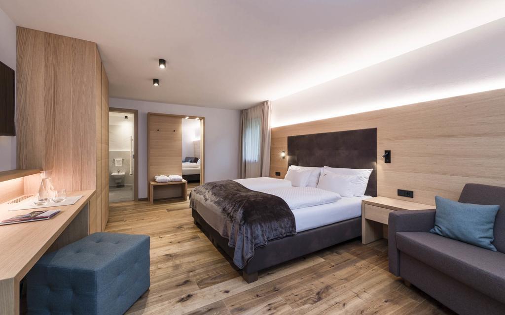 Deluxe Double or Twin Room,669400332:JPEG