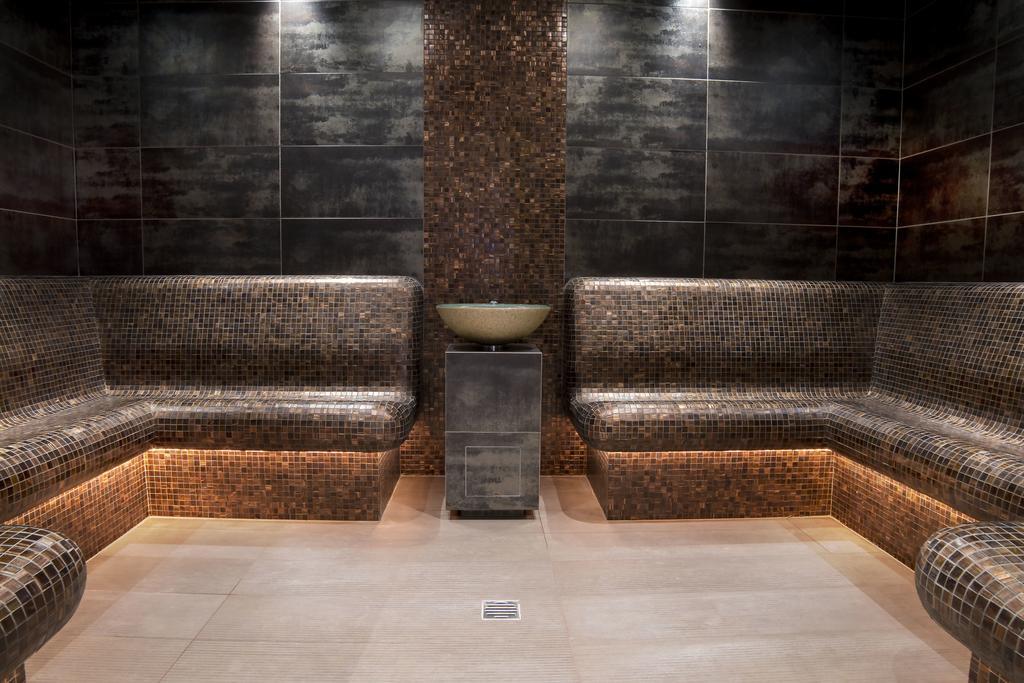 Single Room Spa Access