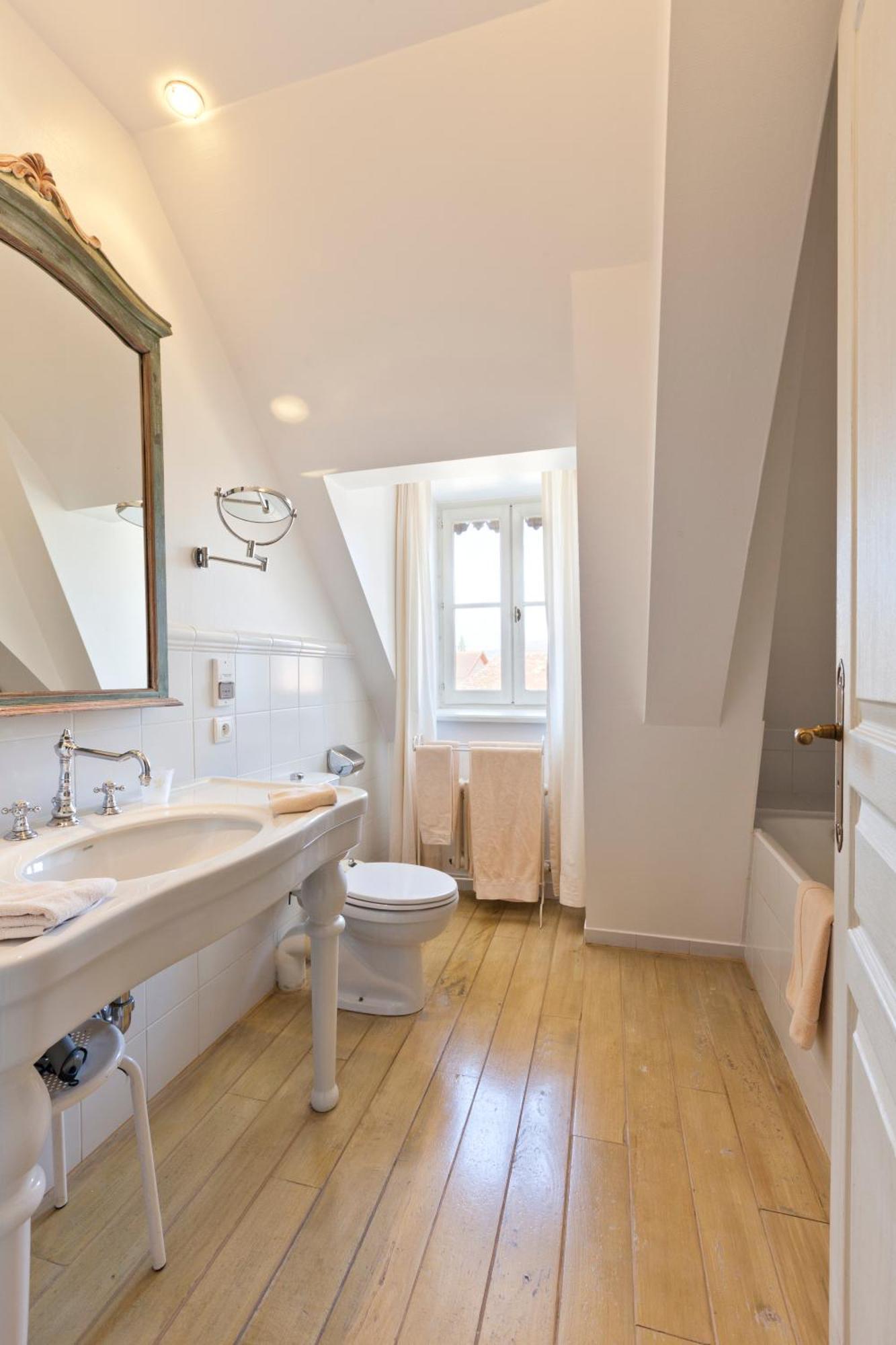 Petite Chambre Mansardée