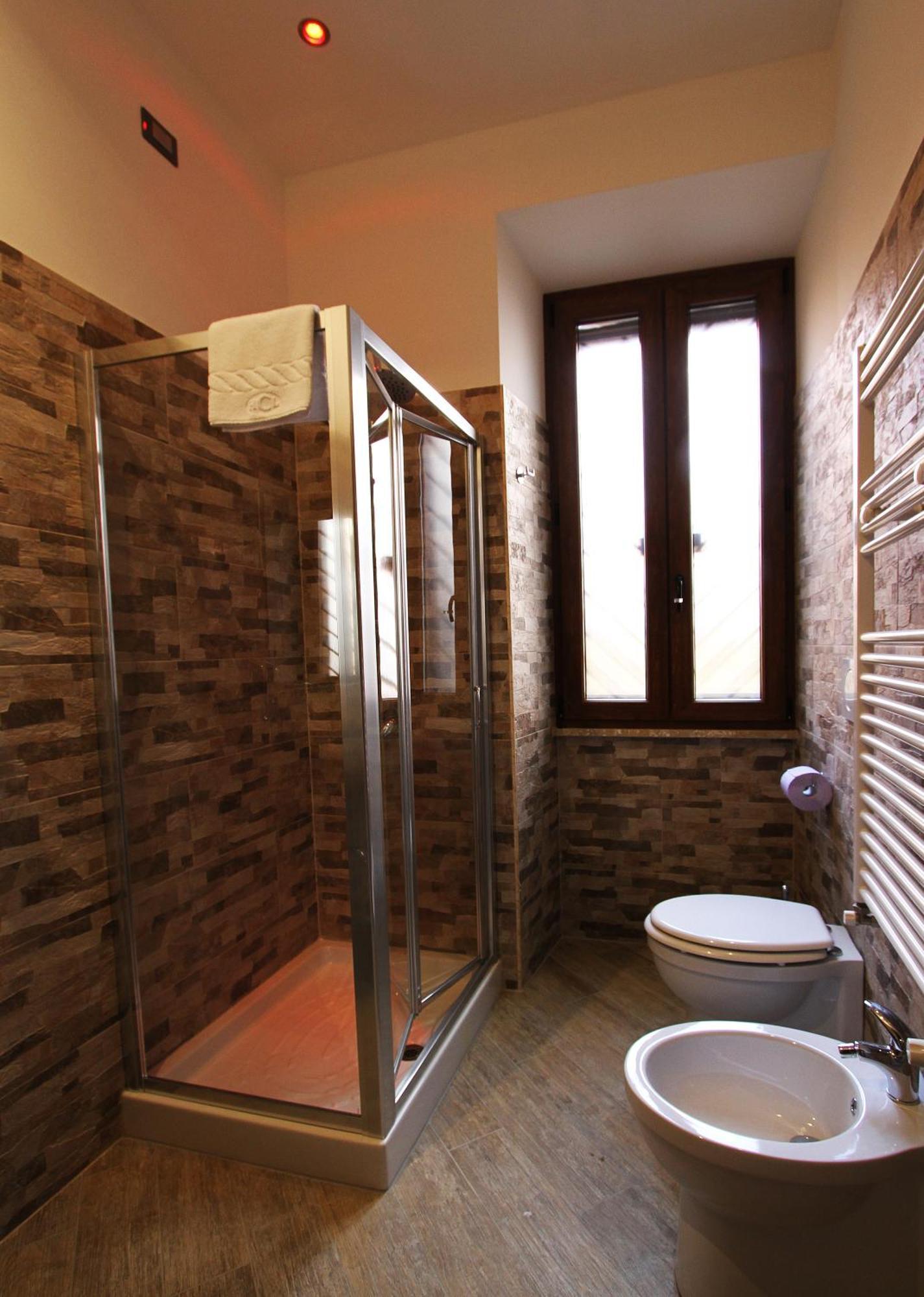 Camera Matrimoniale con Bagno Privato Esterno