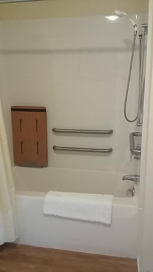 Queen Room - Disability Access