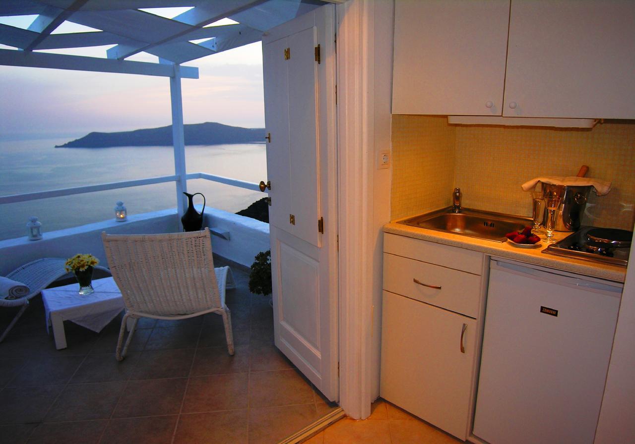 Anemos Honeymoon Studio Sea View & Outdoor Jetted Tub