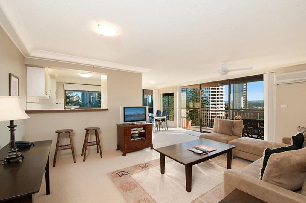 One-Bedroom Apartment with Balcony