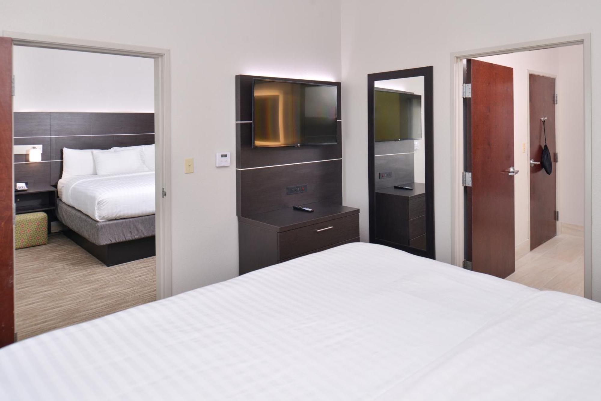 Two-Bedroom Suite