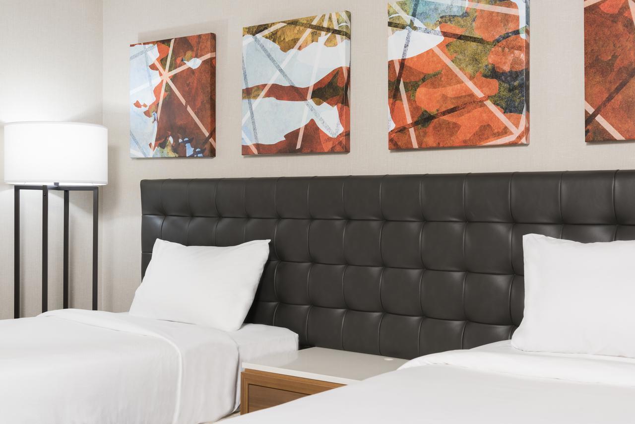Queen Suite with Kitchenette