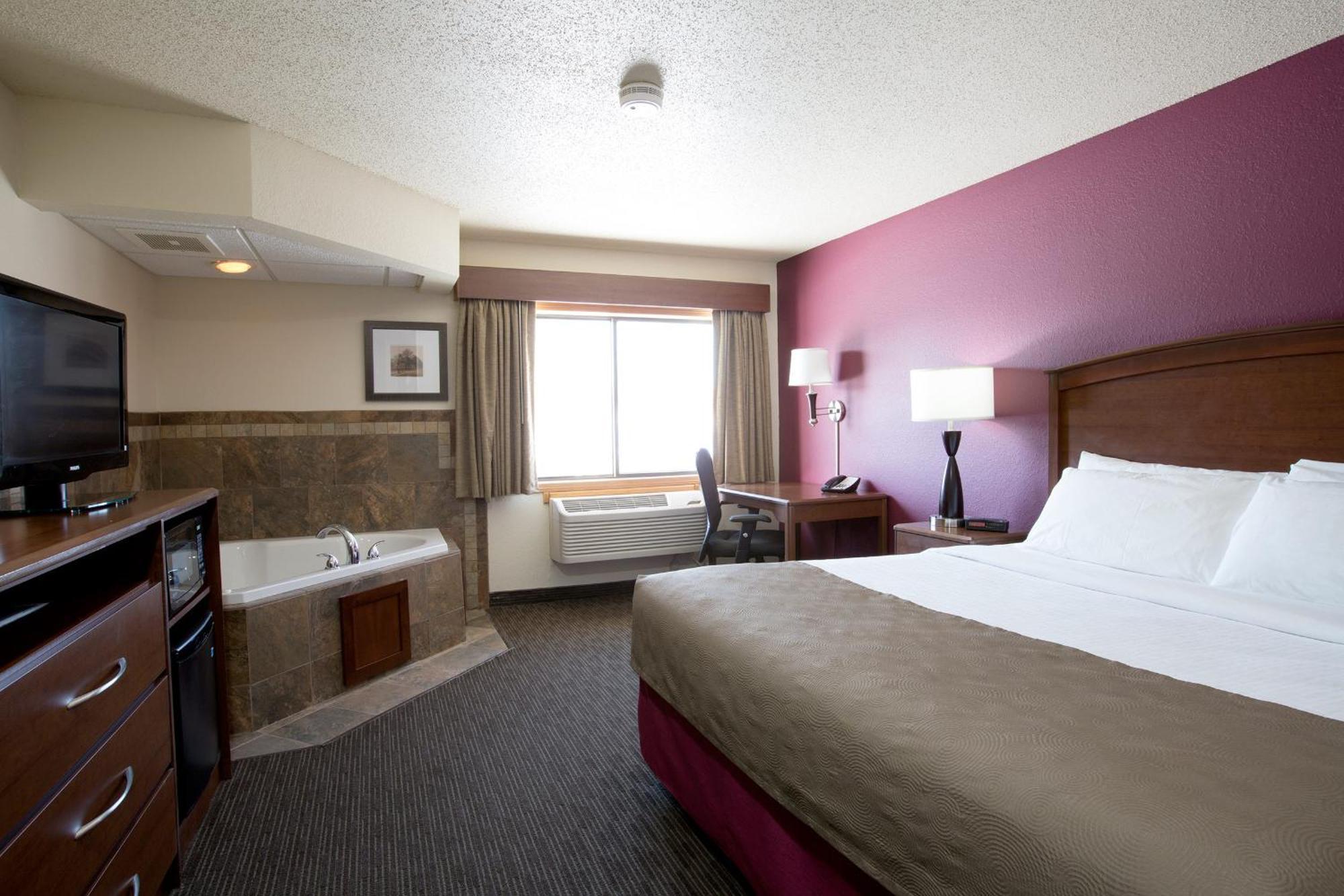 Premier King Suite - Non-Smoking