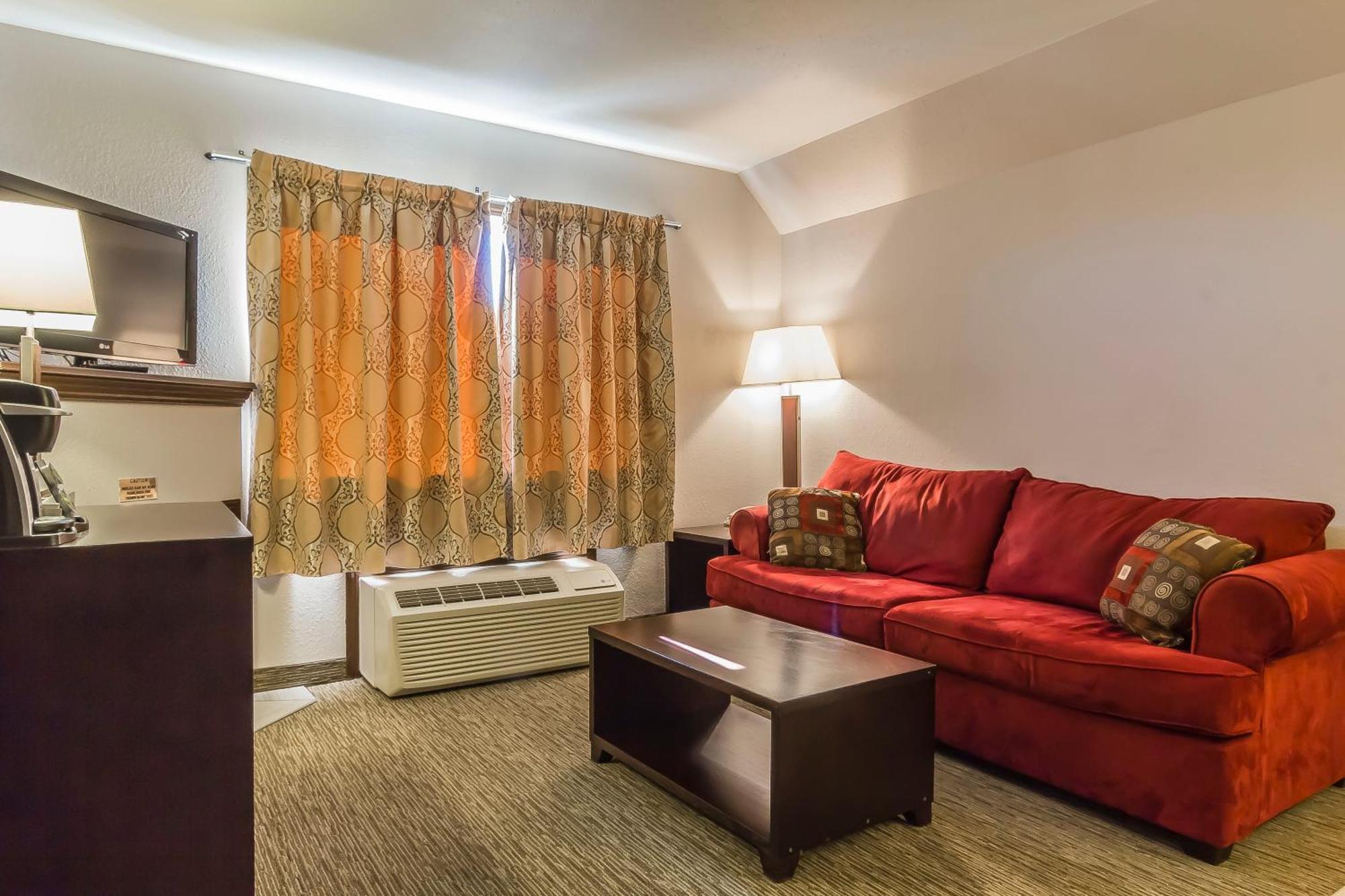 Queen Suite with Sofa Bed - Non-Smoking