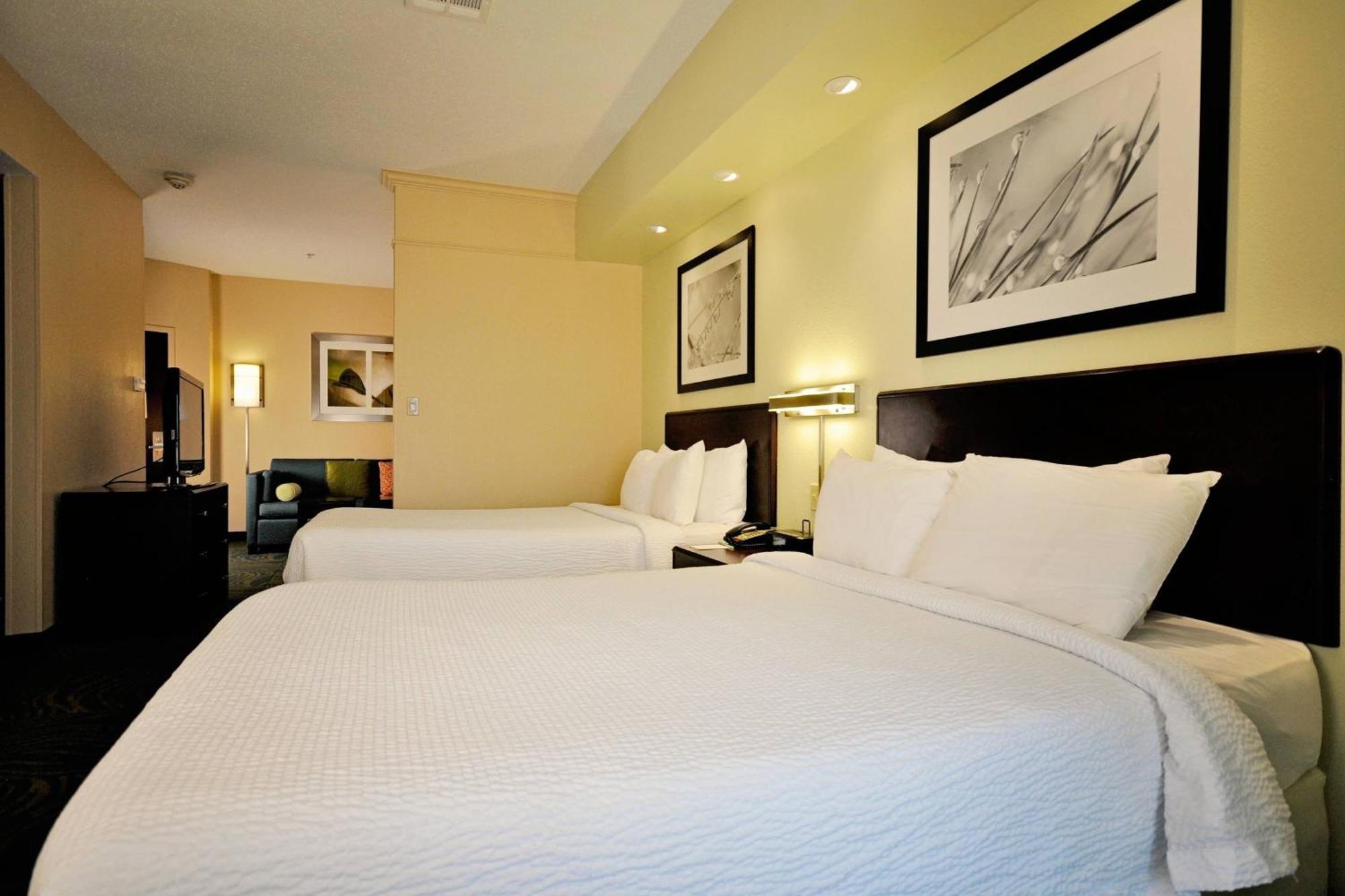 Double Suite with Two Double Beds, Roll-In Shower and Sofa Bed - Mobility Access/Hearing Accessible