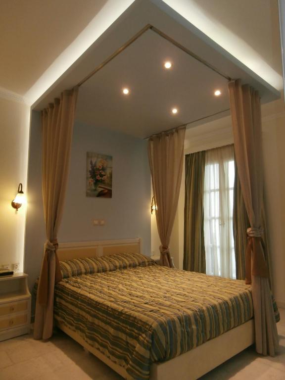 Studio (2 Adults)