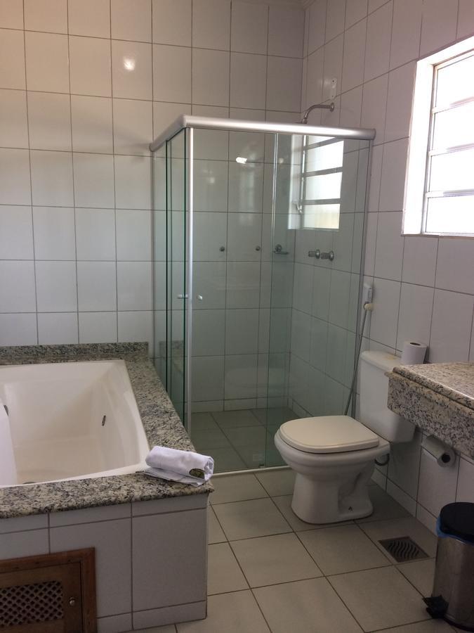 Suíte Deluxe com Banheira de Hidromassagem