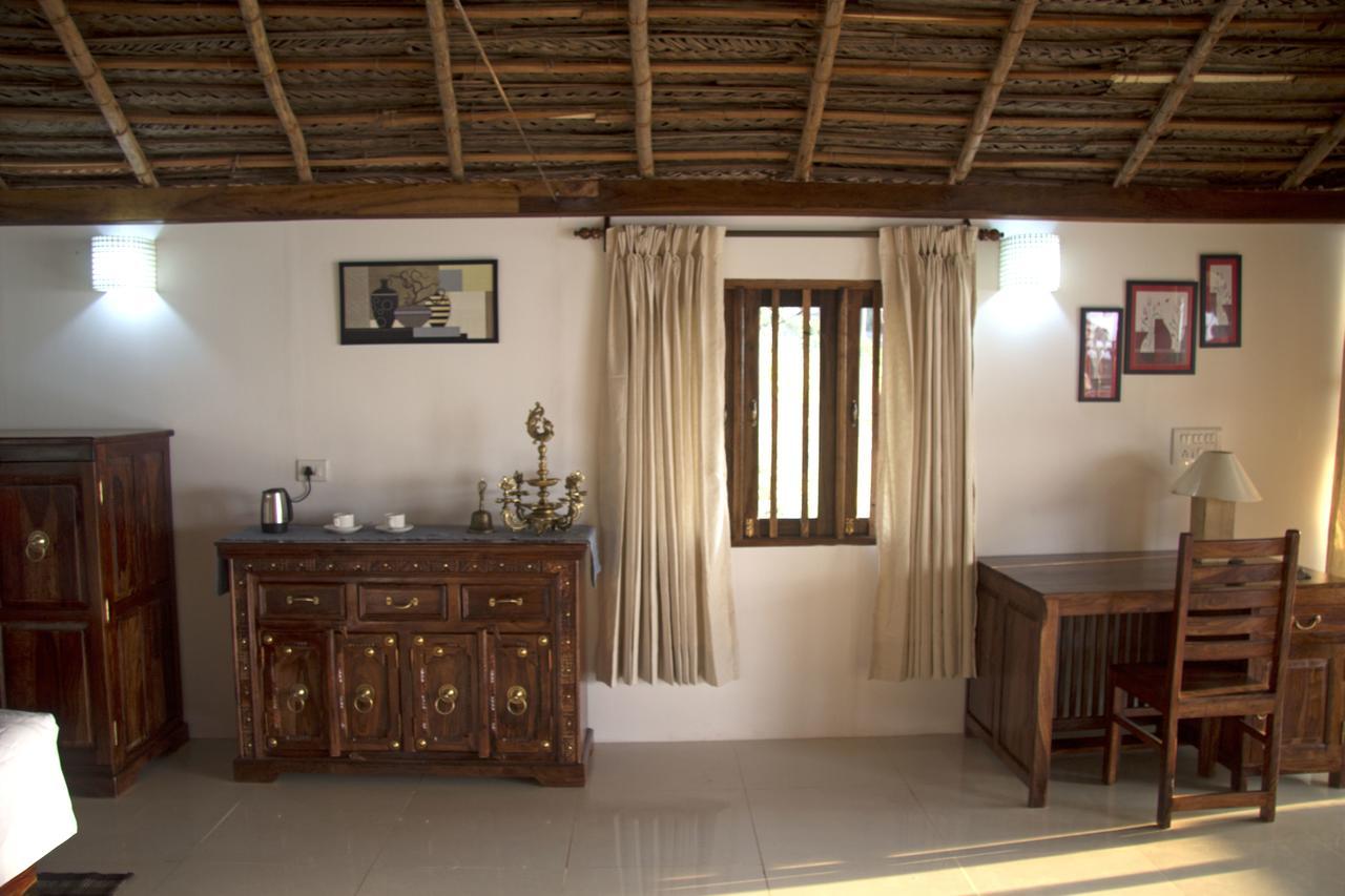 Deluxe Double Room with Balcony and Sea View