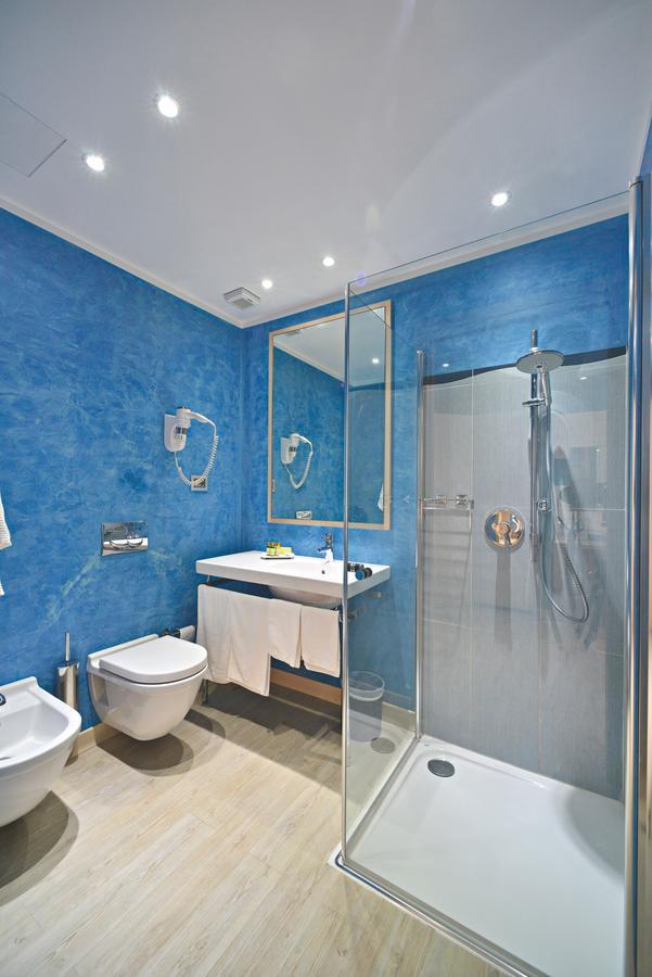 Quadruple Room with Sea View