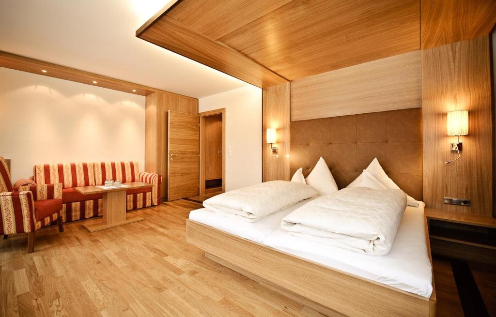 Deluxe Junior Suite,62986204:JPEG