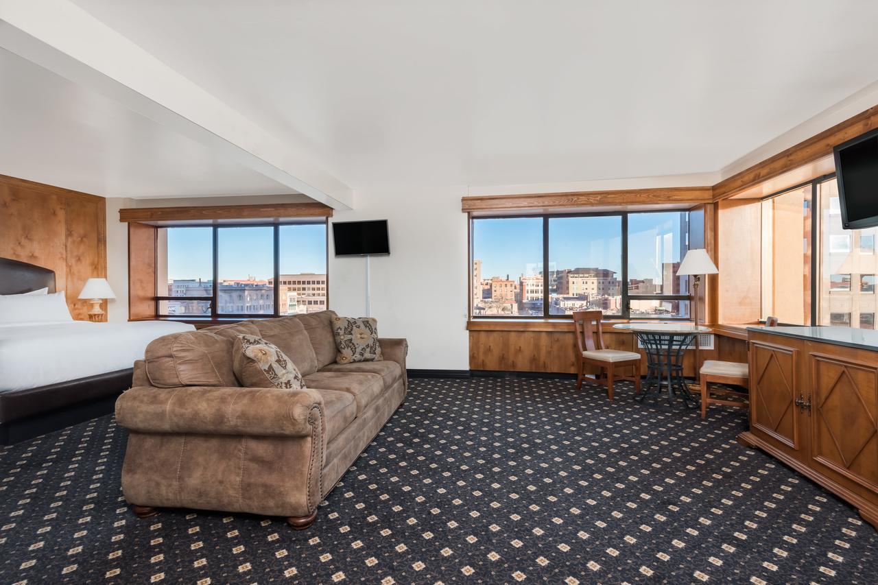 Junior King Suite