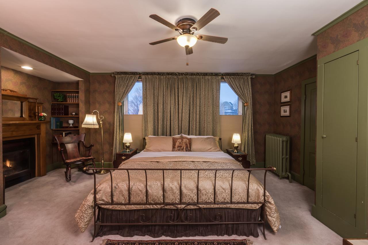 Deluxe Double Room with Bath