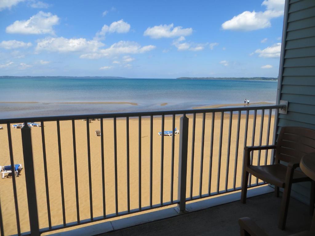 Family Suite Beach View - Upper Floor
