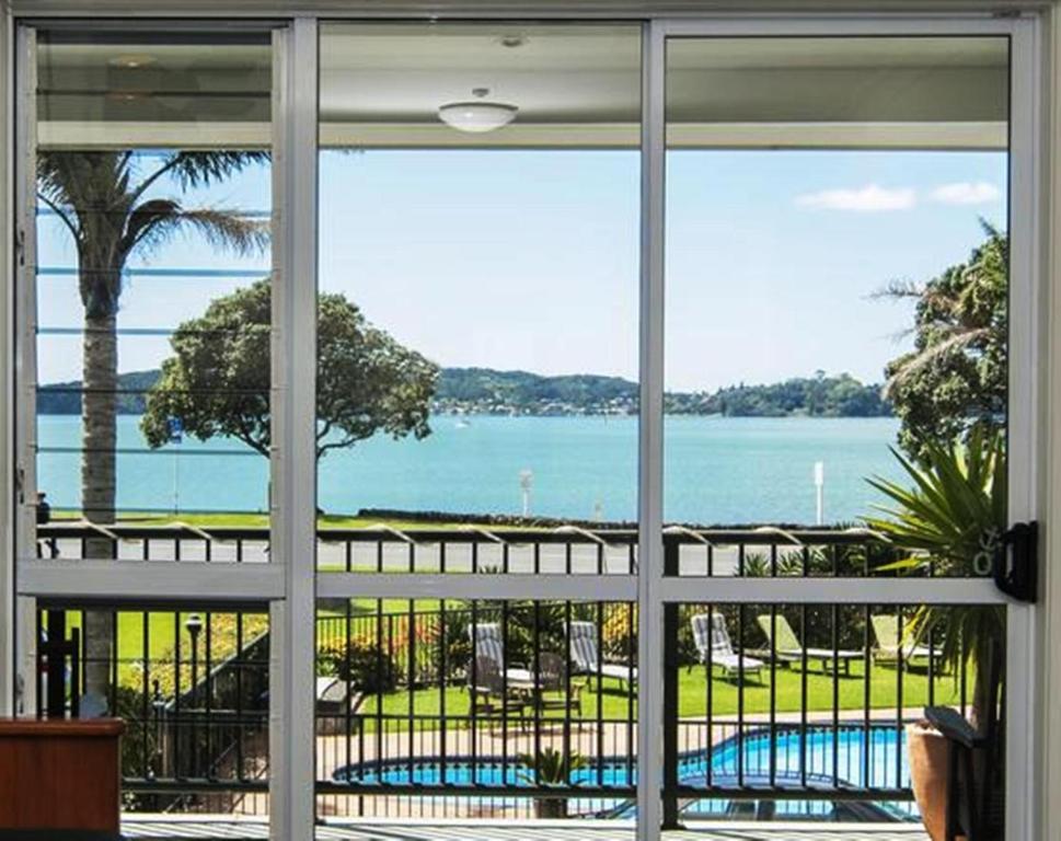 Studio Suite with Sea View