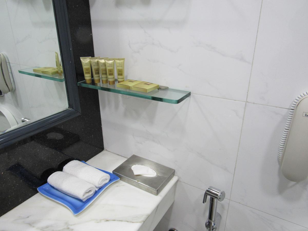 Club Room with complimentary breakfast, 15% Discount on F&B