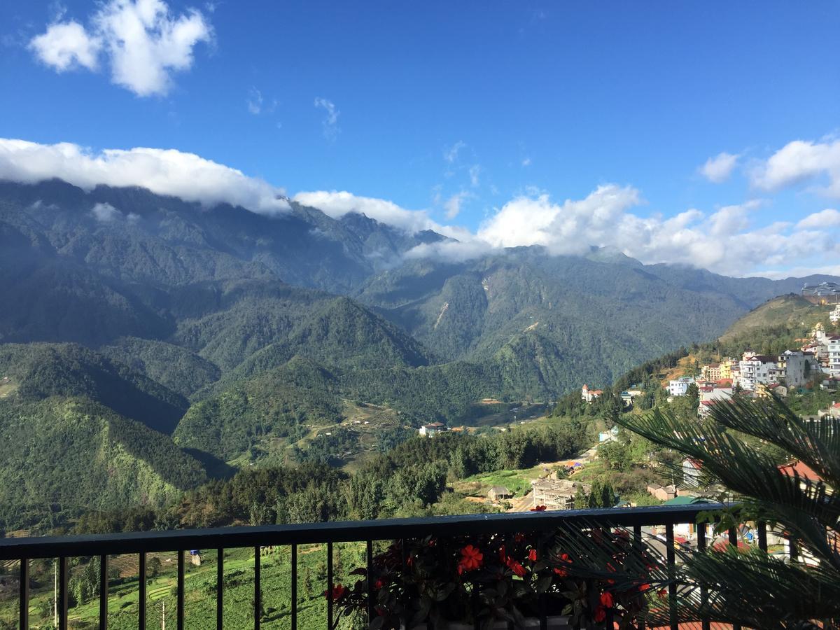 Deluxe Double or Twin Room with Mountain View